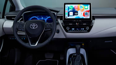 Toyota Corolla facelift prototype - dash