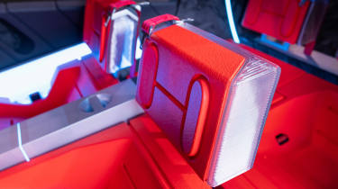 Peugeot Polygon concept - seat detail