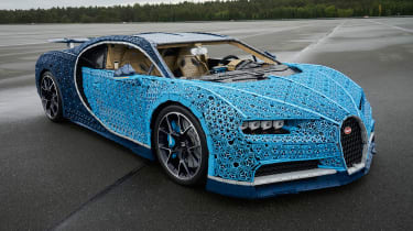 Lego Bugatti Chiron - front