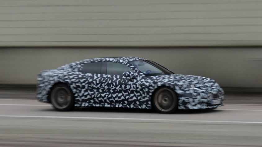 メルセデスAMG GT 4ドアクーペ新型試乗レビュー：狂おしいほどの速さと技術満載