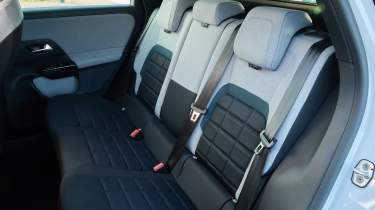 Citroen C5 Aircross You Hybrid 145 - rear seats
