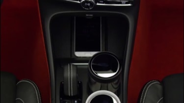 Volvo XC40 leaked - centre console