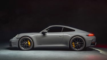 Porsche 911 GTS - side