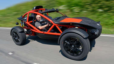 Ariel Nomad 2 - front tracking