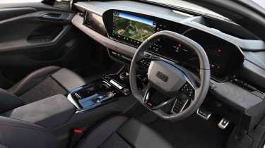 Audi S6 Avant e-tron - dashboard