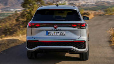 Volkswagen Tayron - full rear action