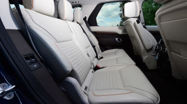 Land Rover Discovery TD6 - rear seats