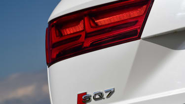 Audi SQ7 - rear light detail