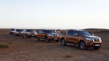 Nissan NP300 Navara pick-up dune - group