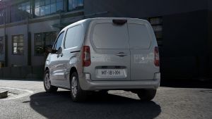 Peugeot e-Partner - rear
