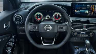 Nissan Juke Pulse Edition - dashboard