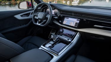 Audi Q7 55 TFSI - interior