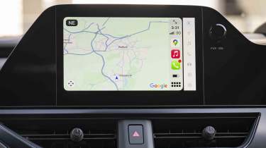 Lexus UX 300h - infotainment sat-nav screen
