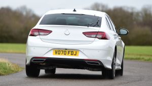 Vauxhall Insignia 1.5 diesel - rear cornering