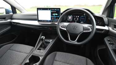Volkswagen Golf - dashboard