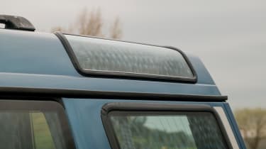 Land Rover Discovery Mk1 - roof windows
