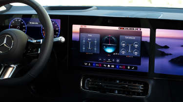 Mercedes GLB Electric - dashboard