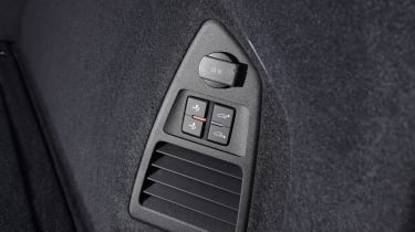 Volkswagen Touareg - seat controls
