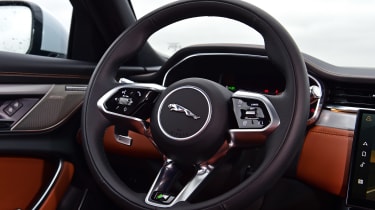 Jaguar XF facelift - steering wheel