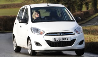 Hyundai i10 front cornering