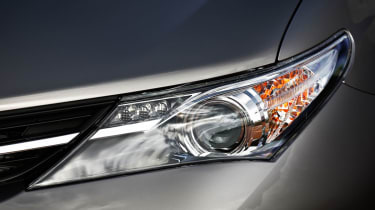 Toyota Auris headlight detail