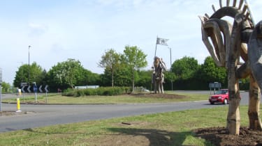 Wars of the Roses roundabout, Tewkesbury