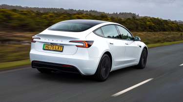 Tesla Model 3 RWD - rear tracking