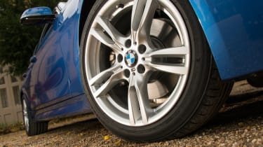 BMW 328i Touring wheel