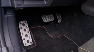 Subaru XV - pedals