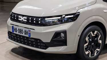 Dacia Sandero facelift - front detail