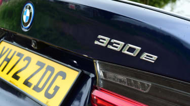 BMW 330e - badge