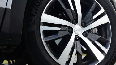 Peugeot 5008 alloy wheel
