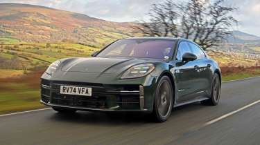 Porsche Panamera Turbo E-Hybrid - front corner tracking