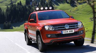 VW Amarok Canyon pick-up front 