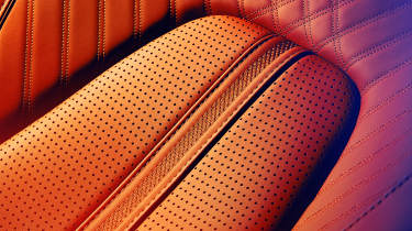 Aston Martin DBX707 - seat