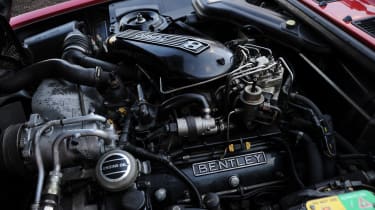 Bentley Turbo R - engine bay