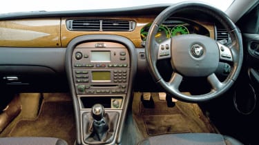 Jaguar X-Type interior