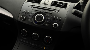 Mazda 3 1.6D TS2 centre console