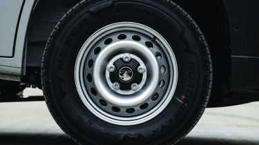 Vauxhall Movano Electric - wheel