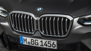 BMW X3 - grille