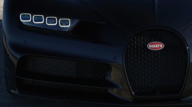 Bugatti Chiron - light and grille