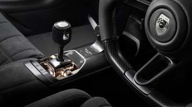 McLaren M6GT Concept - interior