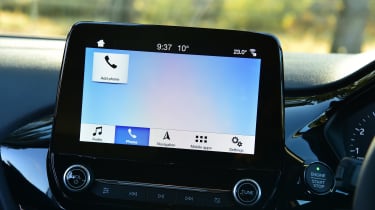 Ford Fiesta - screen