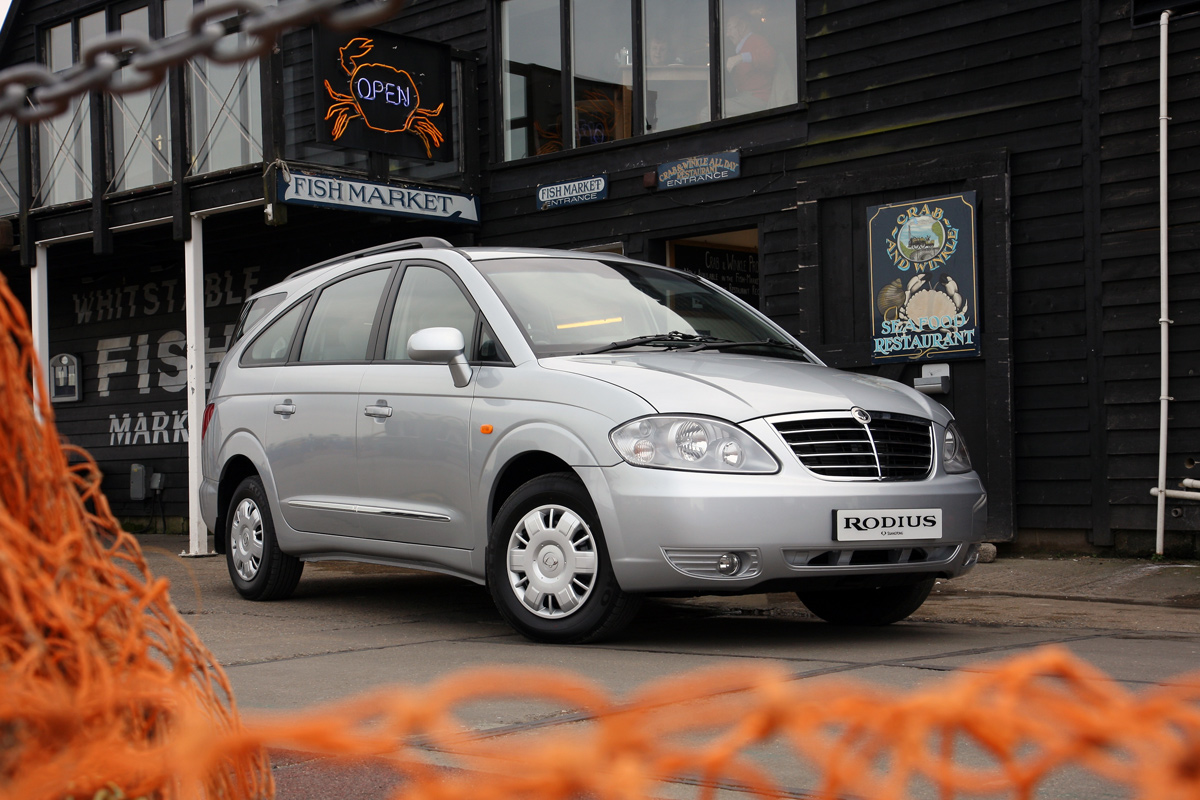 SsangYong Rodius (2005-2013) review  Auto Express