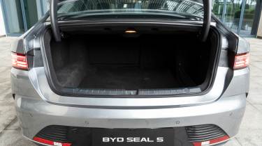 BYD Seal 5 DM-i - boot