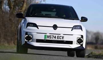 Renault 5 - front cornering