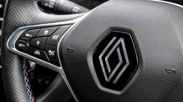 Renault Arkana steering wheel detail