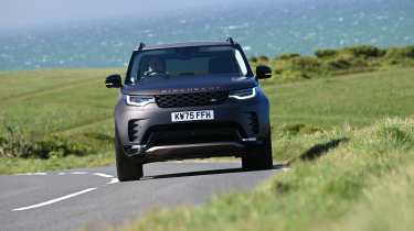 Land Rover Discovery Tempest - front cornering