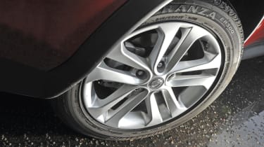 Nissan Juke 1.6 DiG-T wheel
