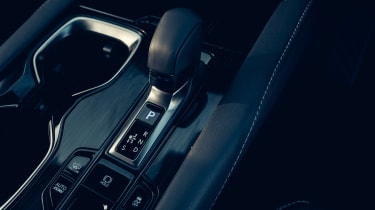 Lexus RX450+ - gear selector